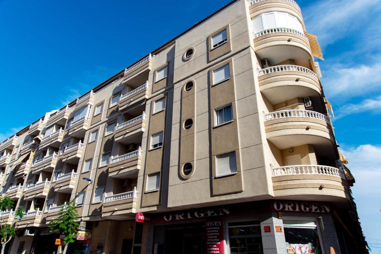 Holiday Suite Caballero De Rodas 92 Торевьиа Экстерьер фото